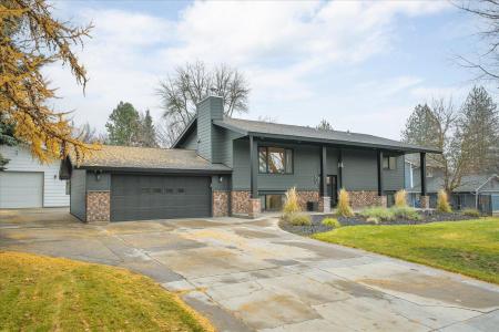 513 E Silver Pines Ct, Colbert, Washington 99005, USA