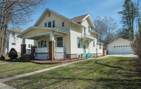 216 4th St Ne, Waverly, Iowa 50677, Stati Uniti