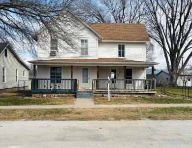 109 Maxwell Street, Maxwell, Iowa 50161, USA