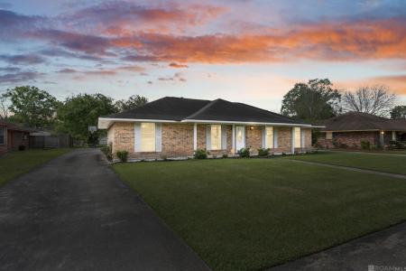 1123 E Greenbriar St, Gonzales, Louisiane 70737, États-Unis