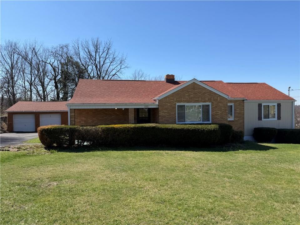 885 E Hill Dr, New Kensington, Pennsylvania 15068