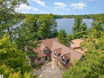 5685 Shirley Ann Drive, Harrison, Michigan 48625, Estados Unidos