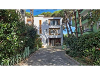 Qerret, Kavajë, Albânia