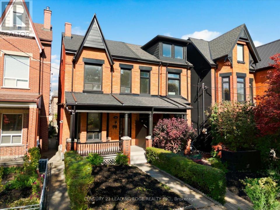 30 ULSTER STREET, Toronto (university), Ontario M5S 1E3, Canada