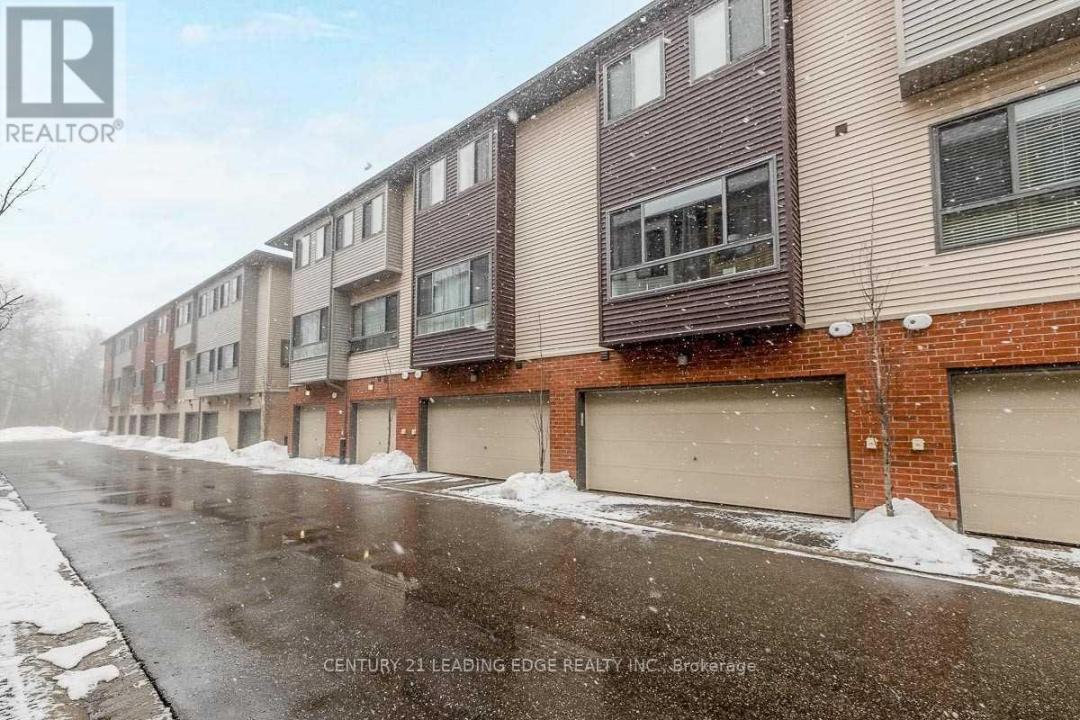 369 ESSA ROAD, Barrie (holly), Ontario L4N 9C8, Canada