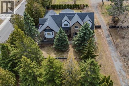 208 VICTORIA STREET, Simcoe, Ontario N3Y 4K2, CANADÁ