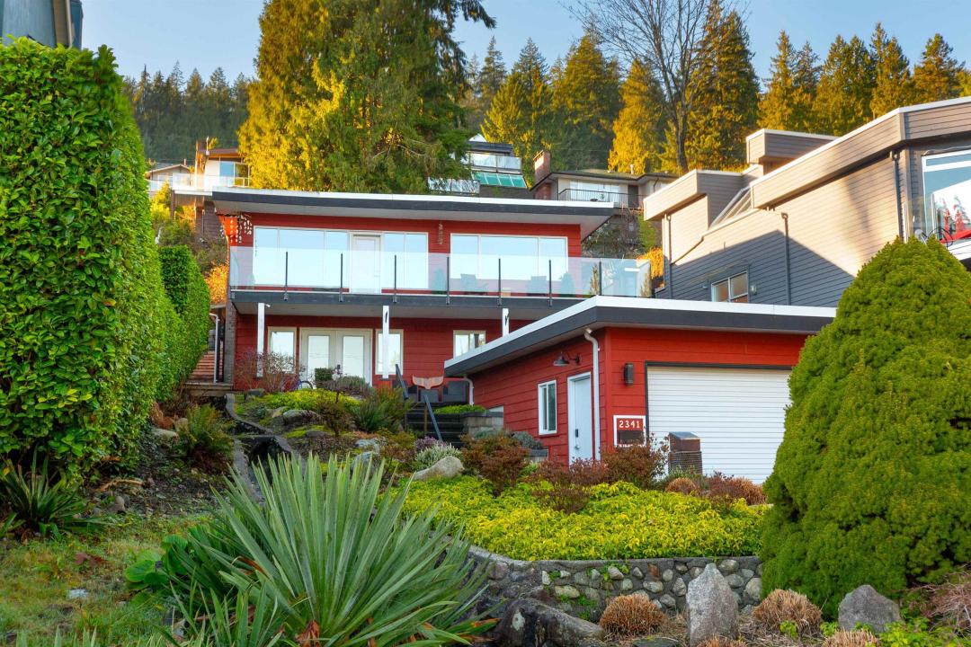 2341 PANORAMA DRIVE, North Vancouver, British Columbia V7G 1V4, Canada