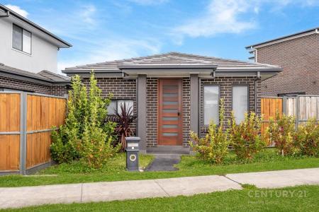 1 Stoneham Circuit, Oran Park, NSW 2570, Australia