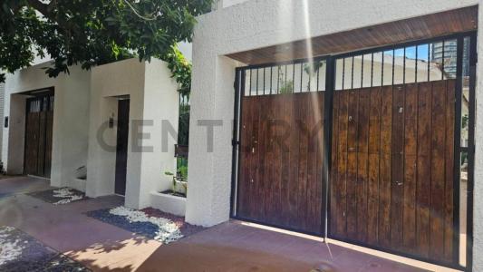 CALLE SIRARI LOS JAZMINES N32 , Oeste, Santa Cruz 00001, Bolivya