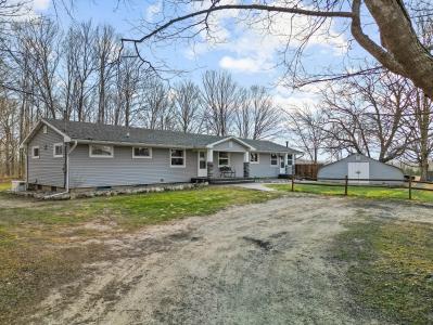 4090 Matthews Road, Charlotte, Michigan 48813, États-Unis