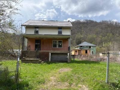 53 Wayland Bottom, Wayland, Kentucky 41666, USA