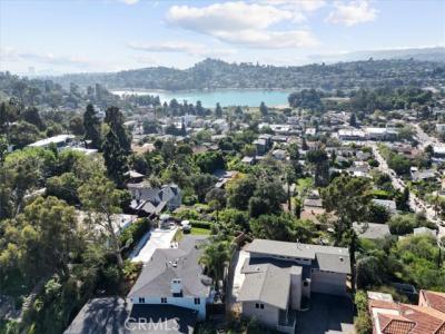 2377 Silver Ridge Avenue, Los Angeles, California 90039, Estados Unidos