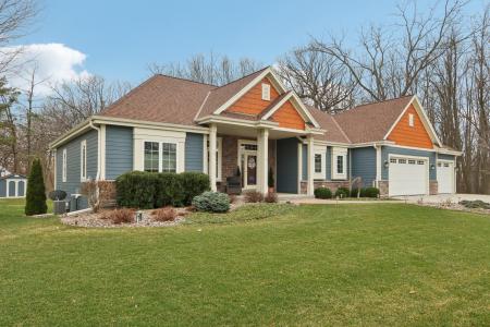 W351N6051 Bauers Ln, Lac La Belle, Wisconsin 53066, USA