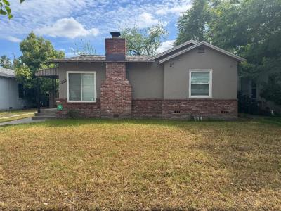 3322 E Lamona Avenue, Fresno, California 93703, USA