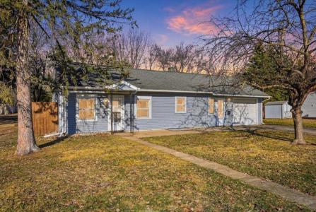 735 N Montana Avenue, New Richmond, Wisconsin 54017, Estados Unidos