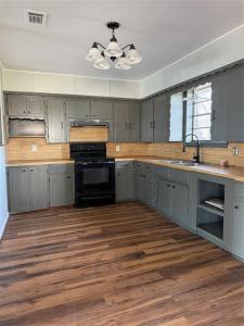 229 Bois D Arc Street, Canton, Texas 75103, USA