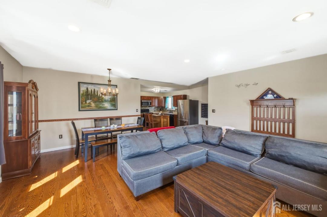 -911 Harris Avenue, Union Beach, New Jersey 07735, USA