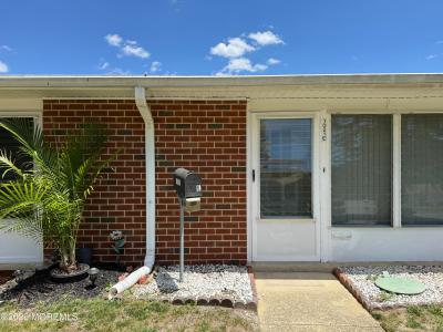 1021 Aberdeen Drive #E, Lakewood, New Jersey 08701, États-Unis