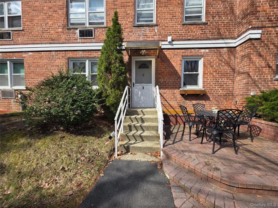 125 N Washington Avenue #2, Hartsdale, New York 10530, États-Unis