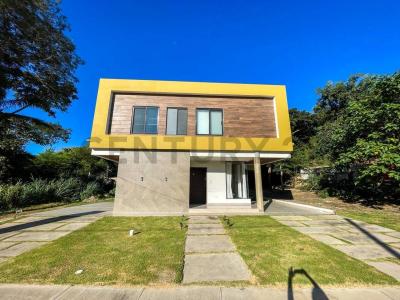 mar adentro , Urubo, Santa Cruz 00001, Bolivia