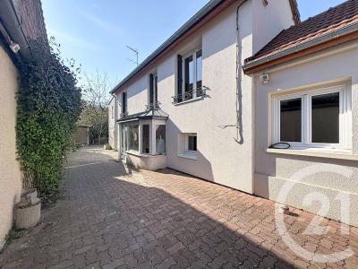 Les Noes Pres Troyes, Champanha-Ardenas 10420, França