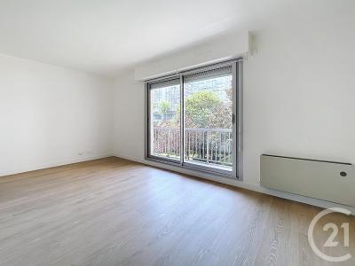 Puteaux, Île-de-France 92800, France