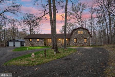 13220 Sillamon Road, Goldvein, Virginia 22720, USA