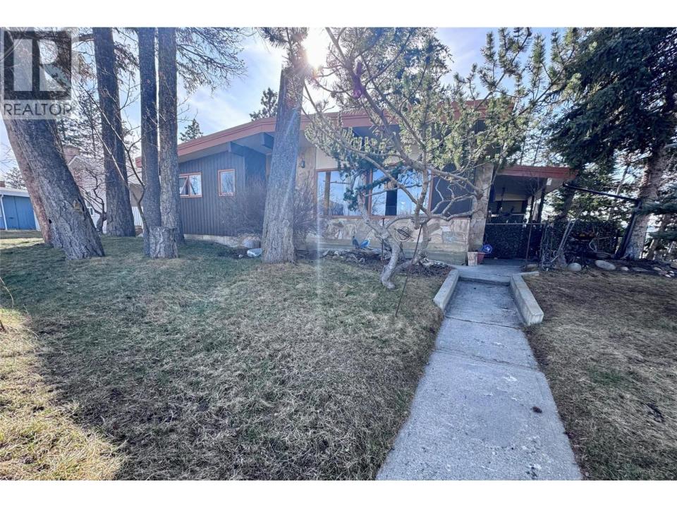 301 19TH AVENUE SOUTH, Cranbrook, كولومبيا البريطانية V1C 3E3, كندا