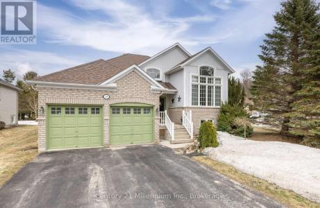 135 ROYAL BEECH DRIVE, Wasaga Beach, Ontario L9Z 2N3, Canada