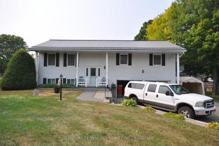 186 GOLF CLUB ROAD N, Rideau Lakes, Ontario K7A 4S5, Canada