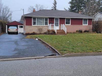 245 FOXBAR ROAD, Burlington, オンタリオ L7L 3A2, カナダ