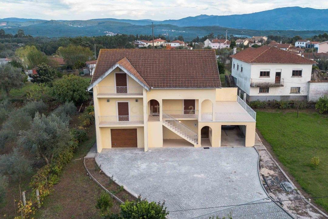 Vila Nova De Poiares, Coimbra 3350-097, Portogallo