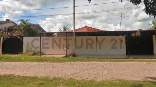 Urb. Chaparral, Calle V-1-5, frente a la plaza chaparral , Cercado, Beni 00001, Bolivia