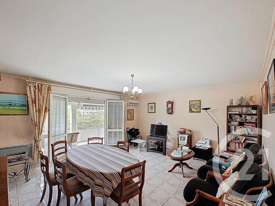 St Denis, Иль-де-Франс 93200, Франция