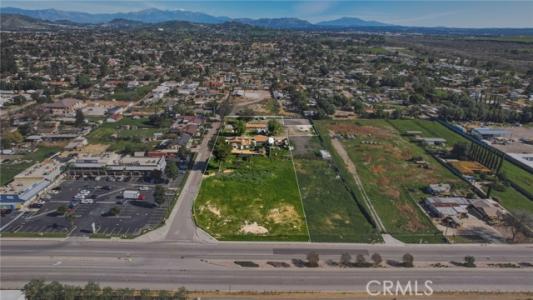 5930 Etiwanda, Jurupa Valley, California 91752, USA