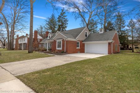 24801 Newton Street, Dearborn, 密歇根州 48124, 美国