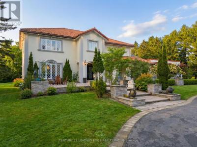 10 BUNTING COURT, Ajax (central West), Ontario L1T 3S5, Canada