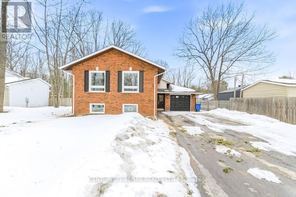3 IRMA STREET, Petawawa, Ontario K8H 3M5, Kanada