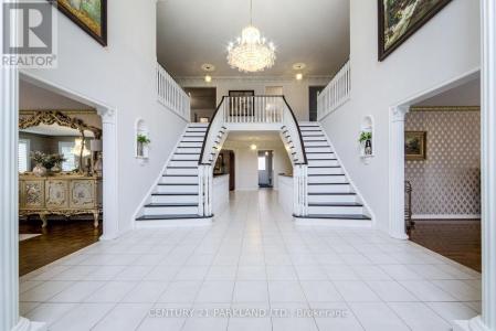 1 RADLEY STREET, Vaughan (east Woodbridge), Ontario L4L 8J7, Canada