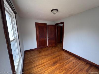 2021 W Rose Center Road, Holly, Michigan 48442, USA