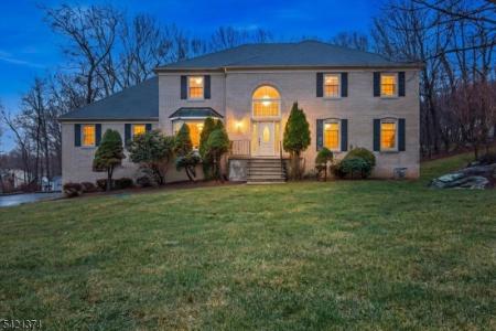 17 Pleasant Village Dr, Roxbury Twp., NJ 07876, USA