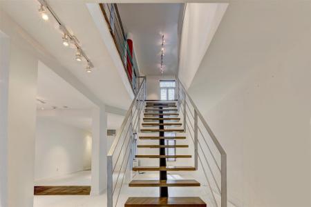 3966  Rue St-Hubert, Montréal (Le Plateau-Mont-Royal), Québec H2L 4A5, Canada