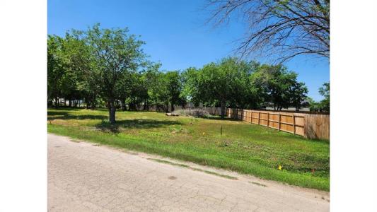 4251 Thousand Oaks Drive , A, Argyle, Texas 76226, USA