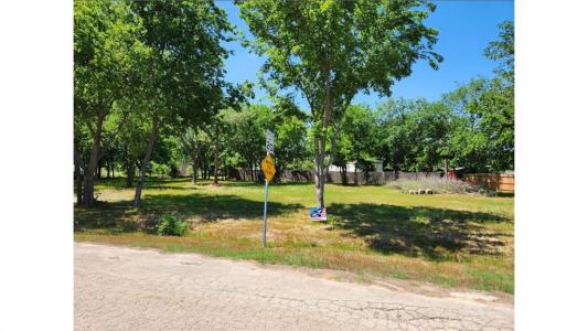 4251 Thousand Oaks Drive , B, Argyle, Texas 76226, USA