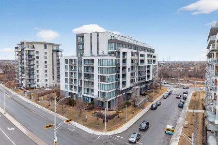 4001 Rue Elsa-Triolet, Laval (Chomedey), Quebec H7P 4K1, Kanada