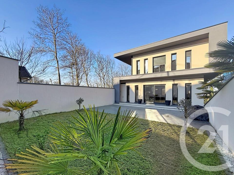 Montfermeil, Île-de-France 93370, France