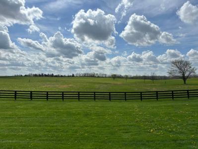 385 Mills Lane , Frankfort, Kentucky 40601, États-Unis