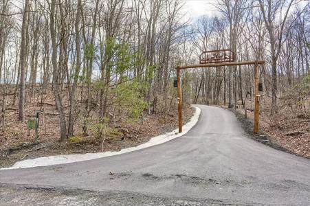 1560 & 1712 Rhine Hollow Road, East Waterford, Pennsylvania 17021, Amerika Birleşik Devletleri