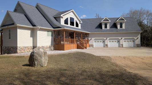9310 Gravel Ridge, Farwell, Michigan 48622, USA