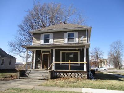 217 N Broad, Lacon, Illinois 61540, USA